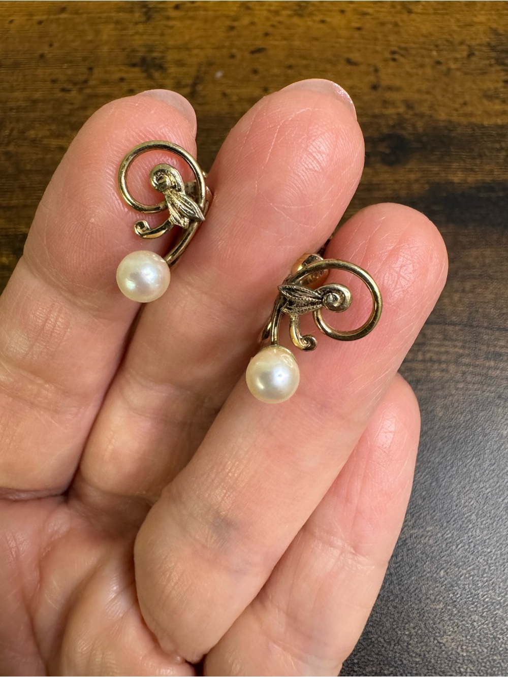 Vintage Gold Filled Swirl Glass Pearl Drop Earrings - Screw Backs